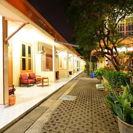 סוראבאיה Hotel Paviljoen מראה חיצוני תמונה